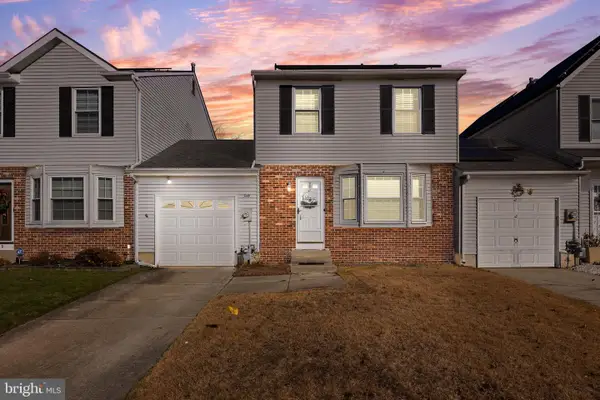 40 Blue Jay Dr, CLEMENTON, NJ 08021