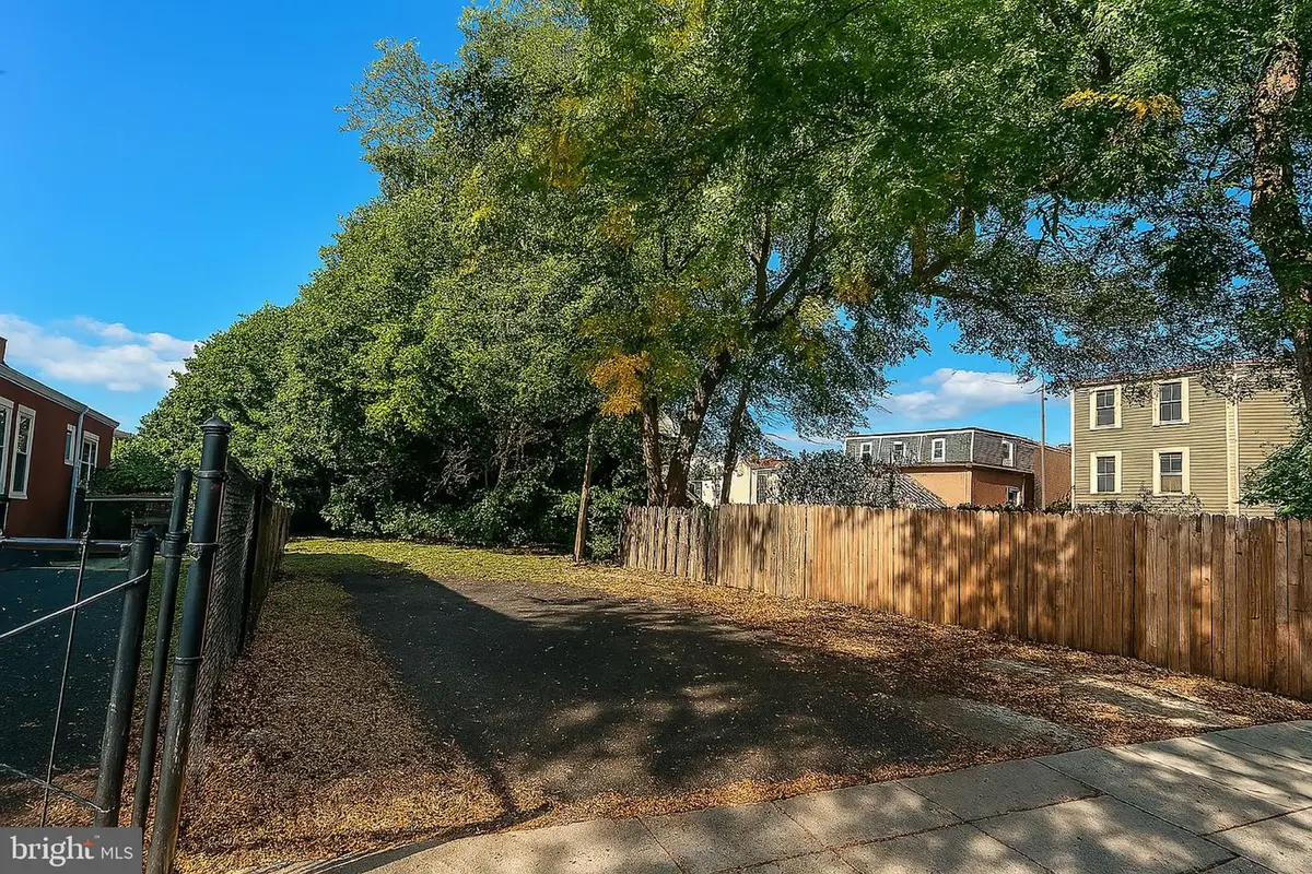 449 S 6th St, Camden, NJ 08103 - Image #1