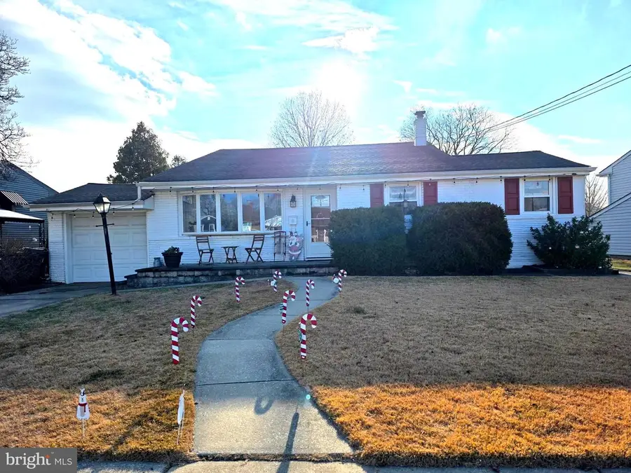 154 Sunnyside Ln, Bellmawr, NJ 08031 - Image #2