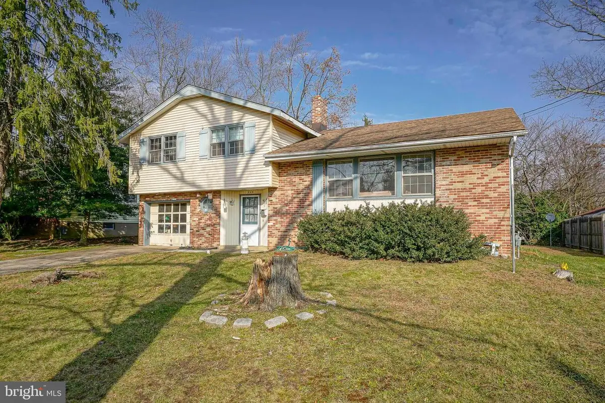 225 Drake Rd, Cherry Hill, NJ 08034 - #1