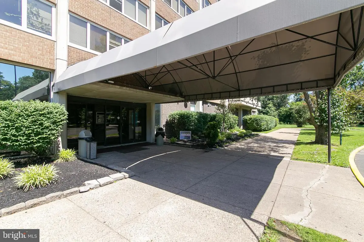 405 Barclay Towers, Cherry Hill, NJ 08034 - Image #1