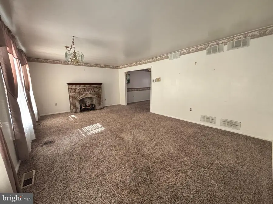 1 Pine Ct, Blackwood, NJ 08012 - #3