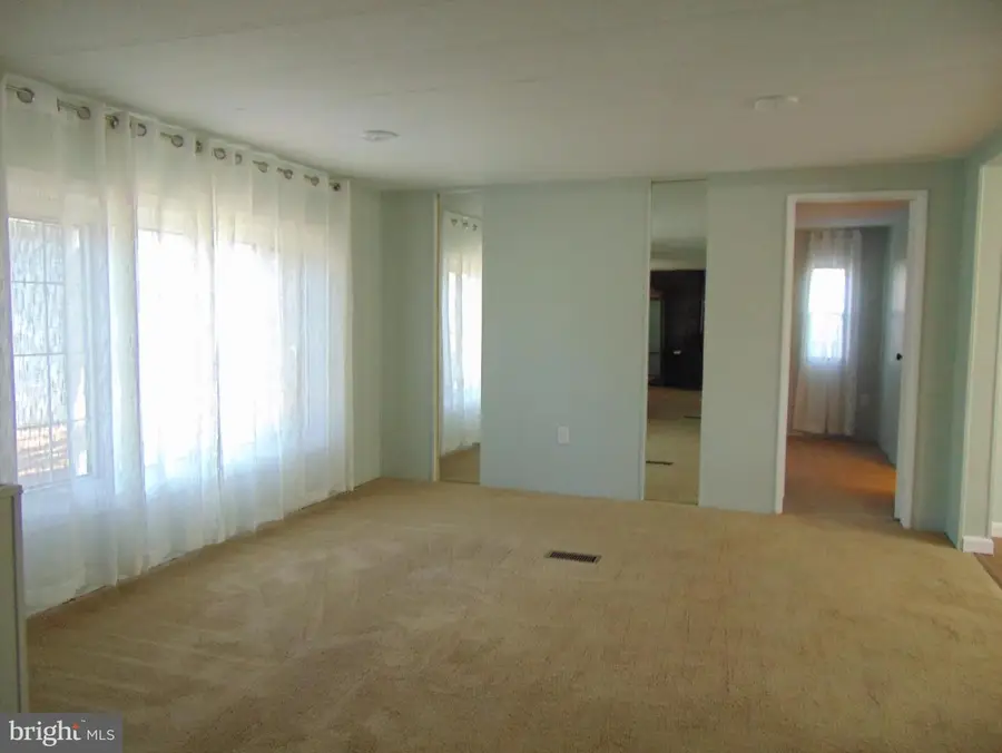 28 Skyline Dr, Sicklerville, NJ 08081 - Image #3