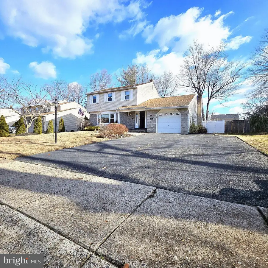 11 Strathmore Dr, Cherry Hill, NJ 08003 - Image #3