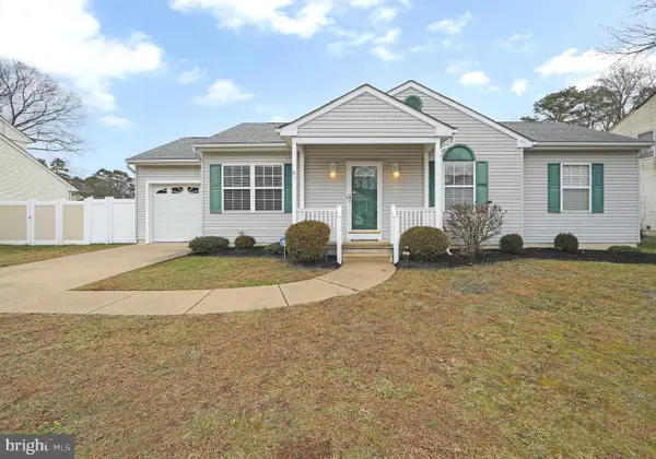 12 Hancock Ln, BERLIN, NJ 08009