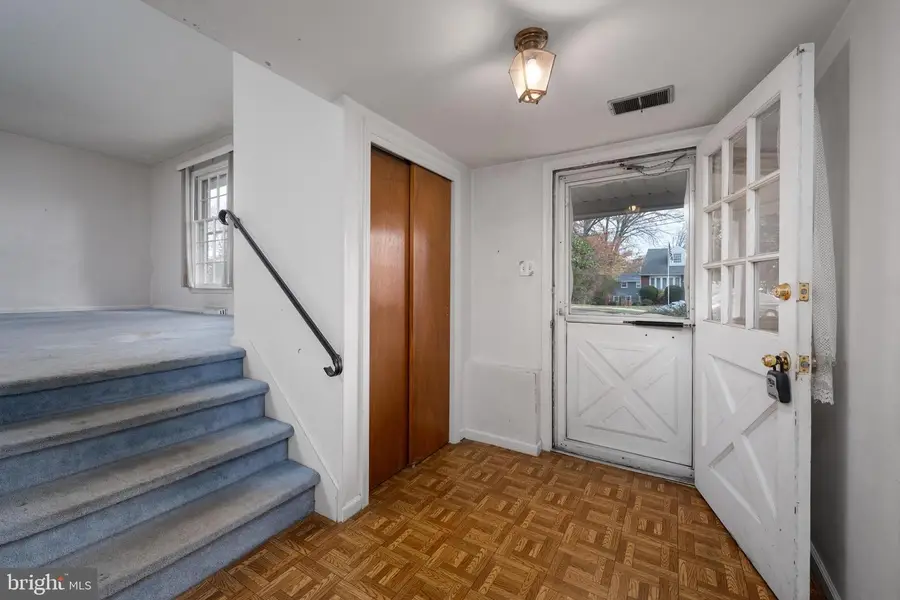 9 Hedgerow Ct, Oaklyn, NJ 08107 - Image #2