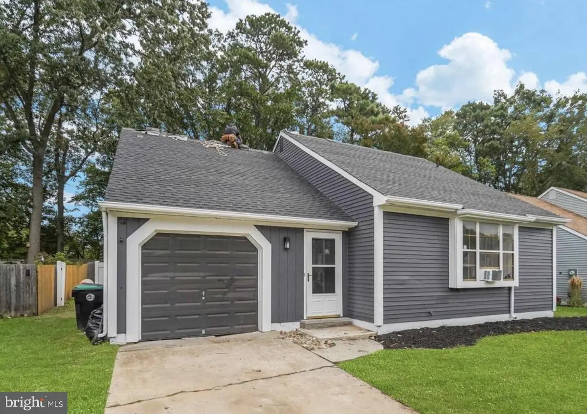 31 Acorn Ct, Sicklerville, NJ 08081 - Image #1