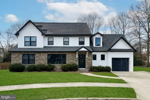 210 Meadow Dr, HADDONFIELD, NJ 08033