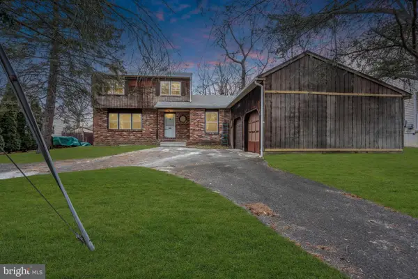 225 Lakeside Ave, BLACKWOOD, NJ 08012