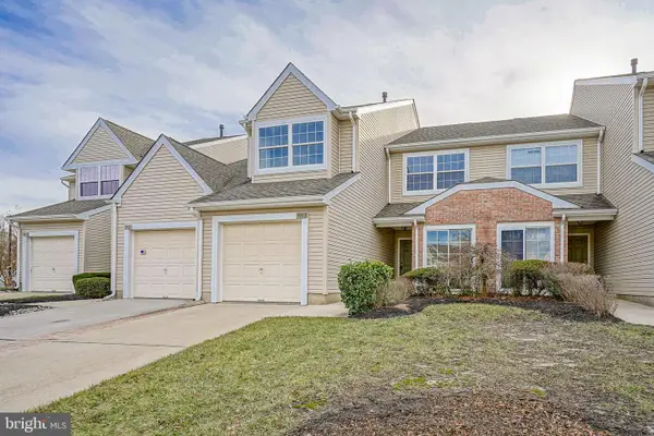 1903 Doral Dr, BLACKWOOD, NJ 08012