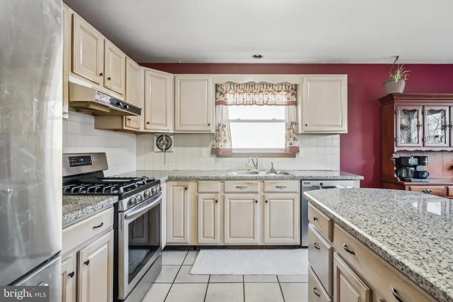 100 Garden Ave, Blackwood, NJ 08012 - Image #2