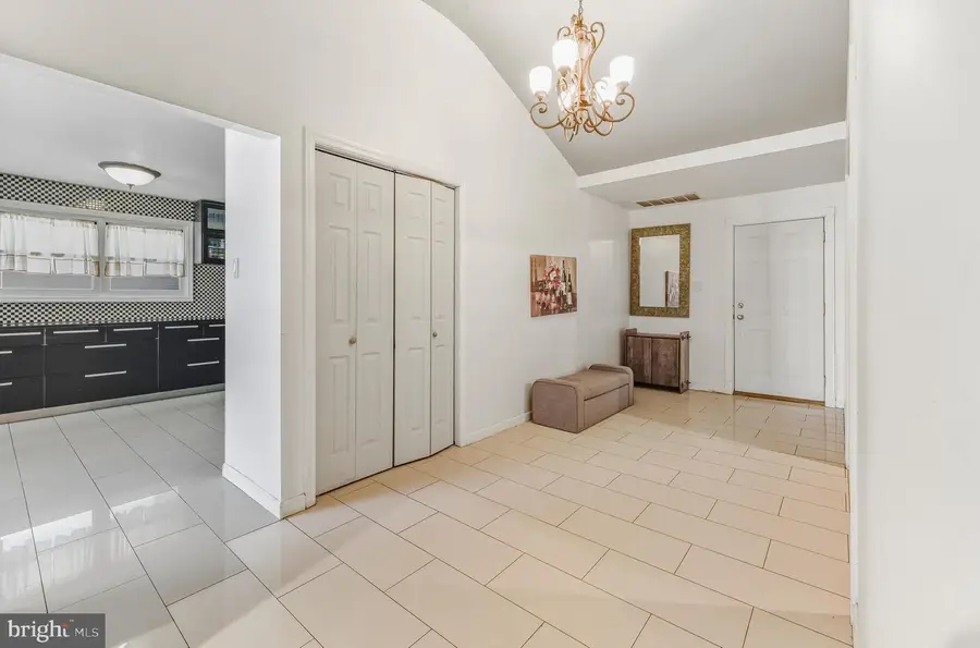 28 Forest Hill Dr, Cherry Hill, NJ 08003 - Image #2