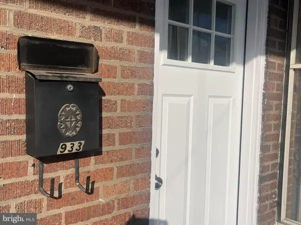 933 Lansdowne Ave, CAMDEN, NJ 08104