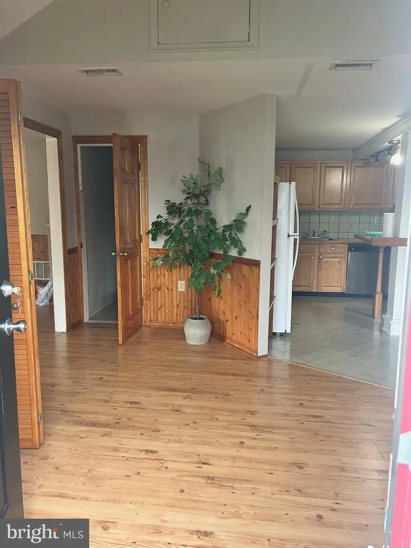 17 Barlow Ave, Gloucester City, NJ 08030 - Image #2