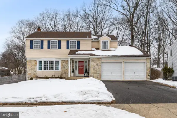 18 Karen Dr, CHERRY HILL, NJ 08003