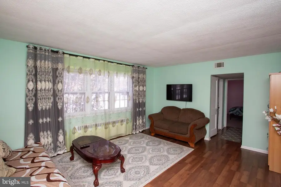 128-e Cherry Parke, Cherry Hill, NJ 08002 - Image #2