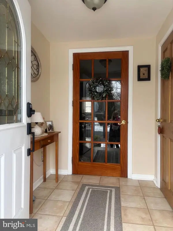 406 Walnut Ave, LAUREL SPRINGS, NJ 08021