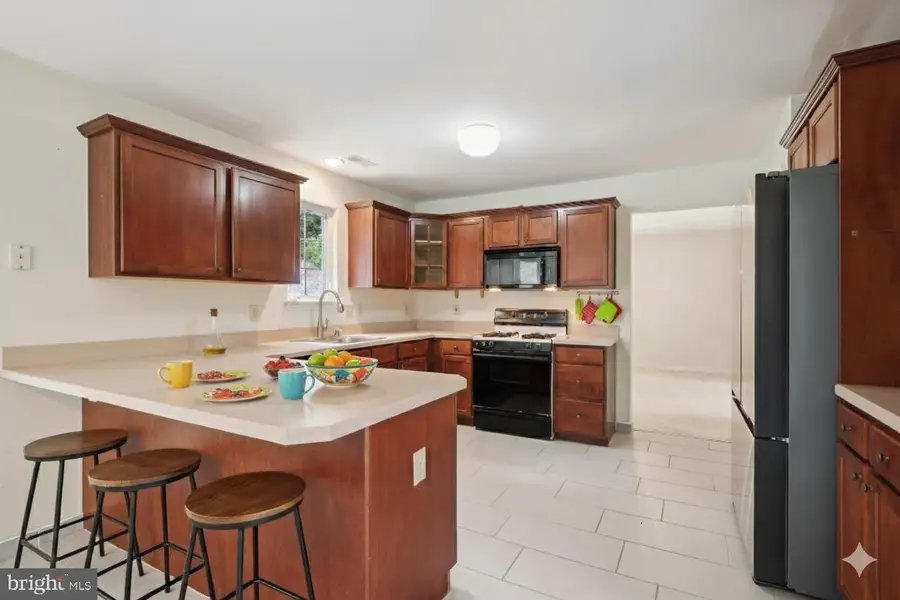 8 Fountain Ct, Cherry Hill, NJ 08034 - #3