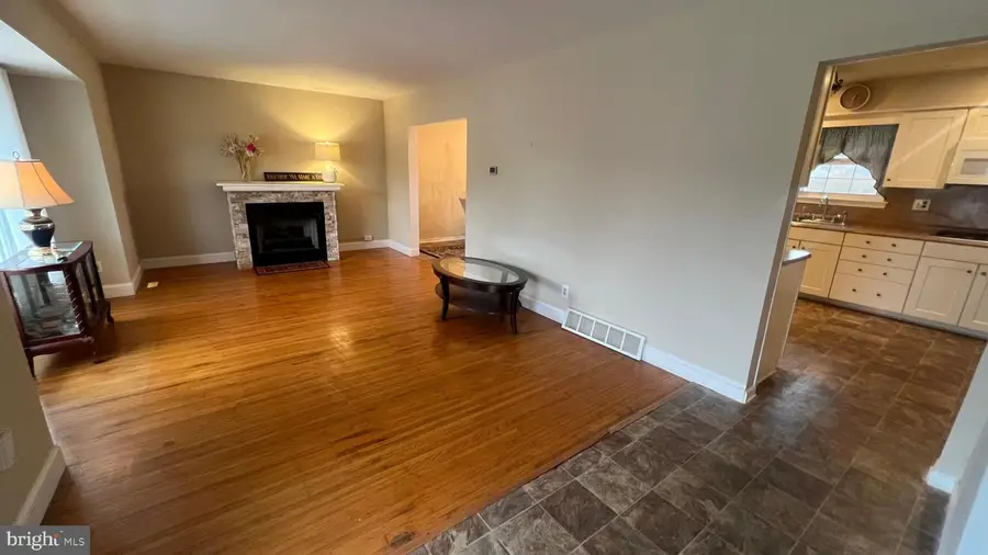 16 Pennsylvania Ave, Stratford, NJ 08084 - #3