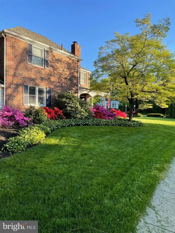 239 Hopkins Rd, HADDONFIELD, NJ 08033