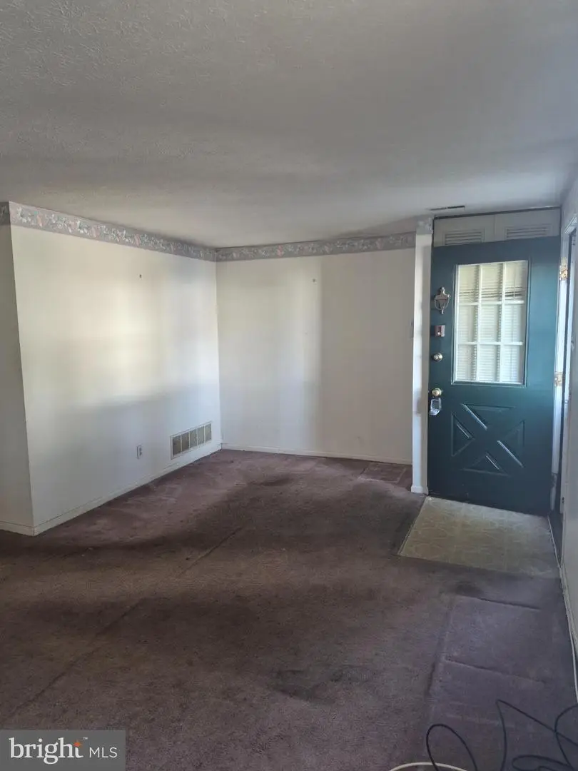 1910 Greenwood Dr, Lindenwold, NJ 08021 - #3
