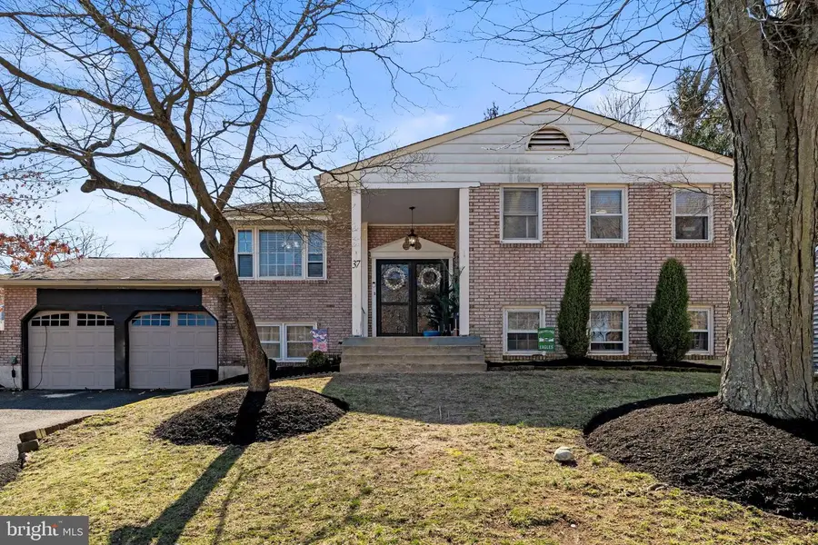 37 Forest Hill Dr, Cherry Hill, NJ 08003 - #3