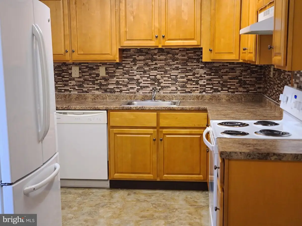 60 Villanova Ct, Sicklerville, NJ 08081 - #1