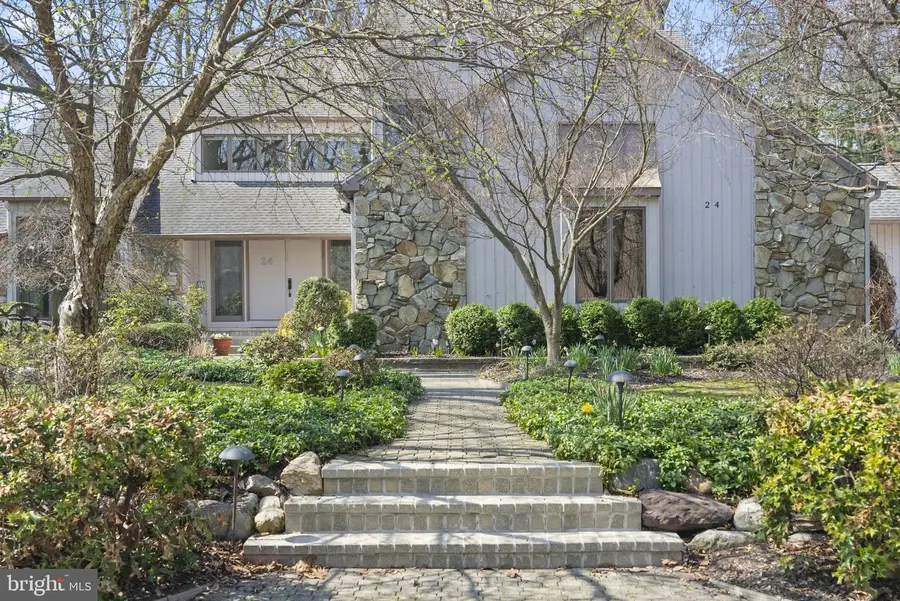 24 Yorkshire Dr, Voorhees, NJ 08043 - #2