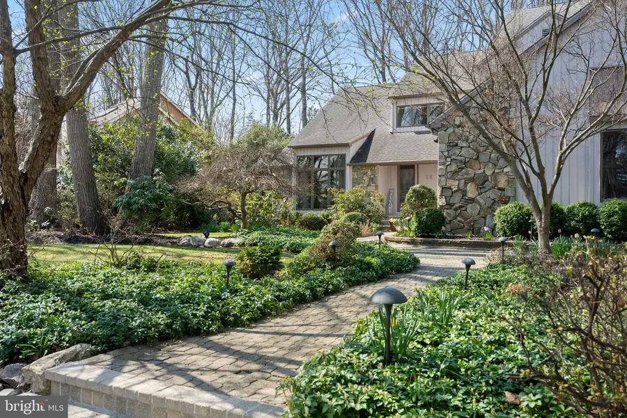 24 Yorkshire Dr, Voorhees, NJ 08043 - #3