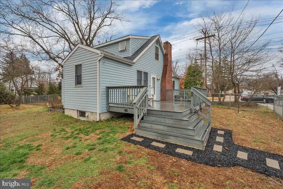 20 W Laurel Rd, Stratford, NJ 08084 - #1