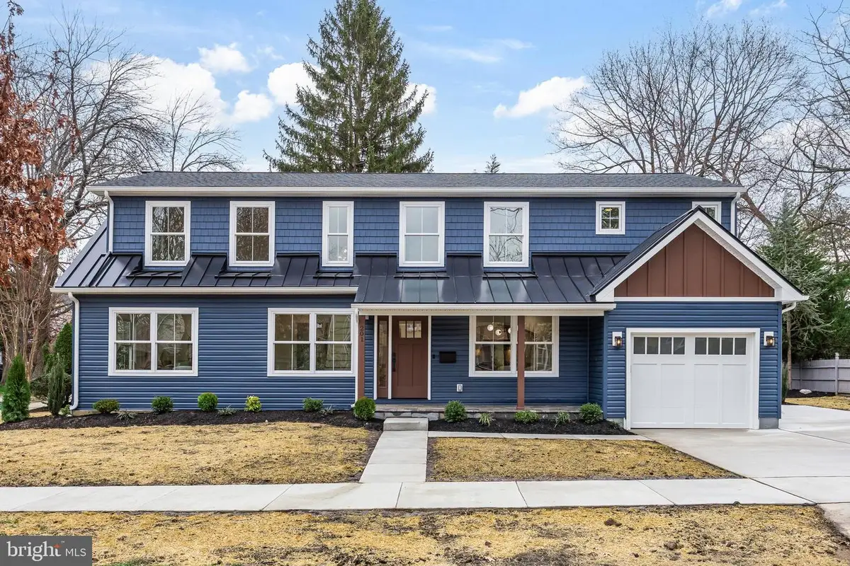 201 Centre St, Haddonfield, NJ 08033 - #1