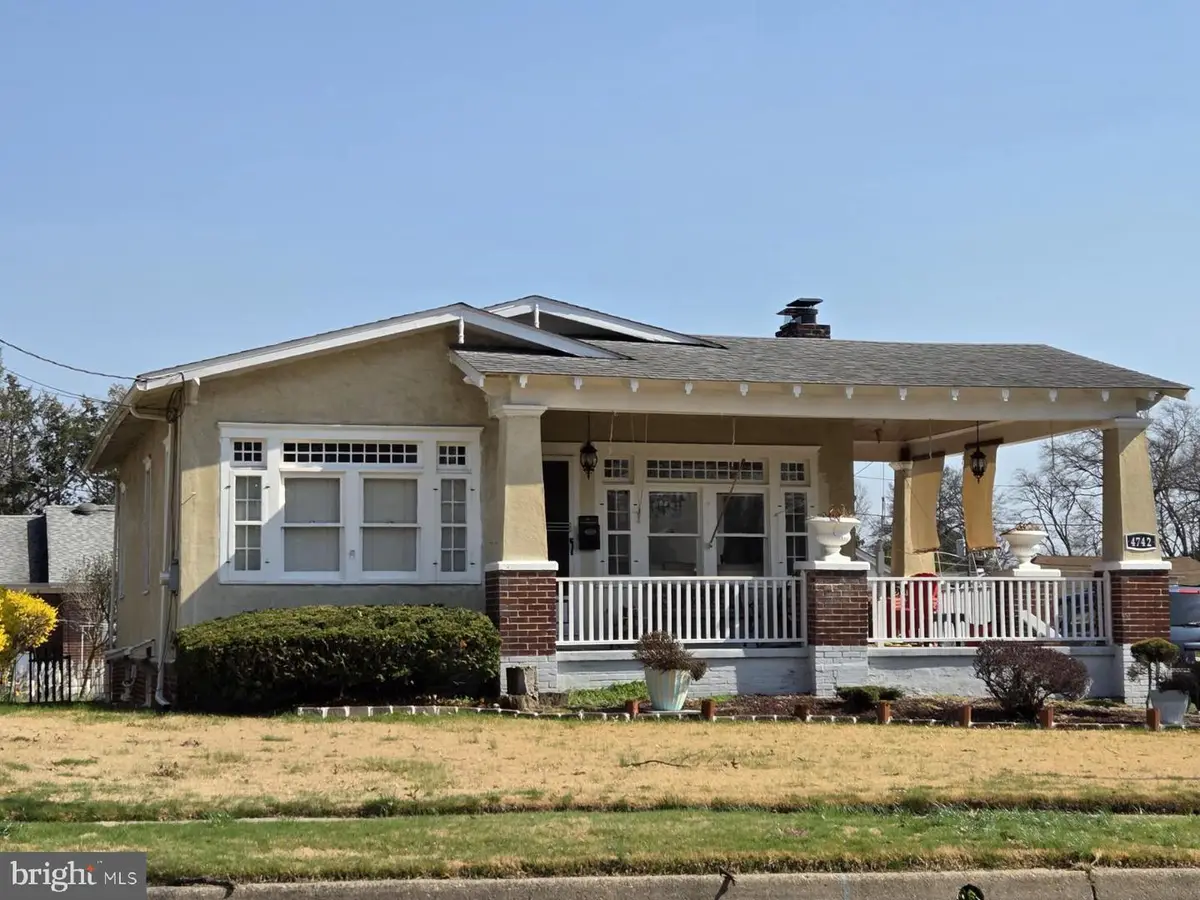 4742 Browning Rd, Pennsauken, NJ 08109 - #1