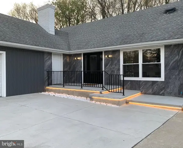 301 Hialeah Dr, CHERRY HILL, NJ 08002