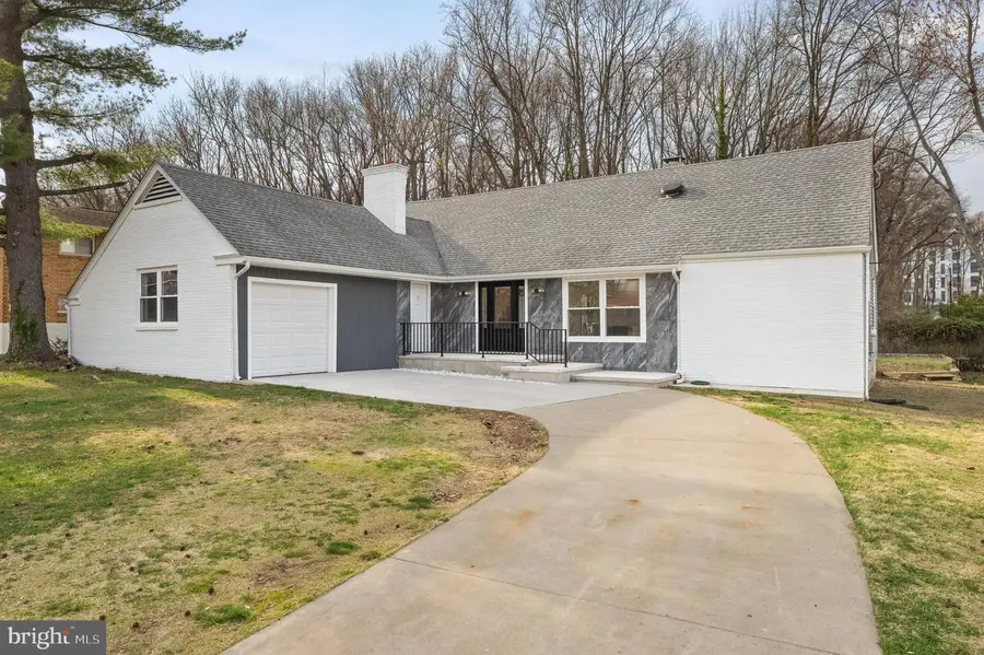 301 Hialeah Dr, Cherry Hill, NJ 08002 - #2