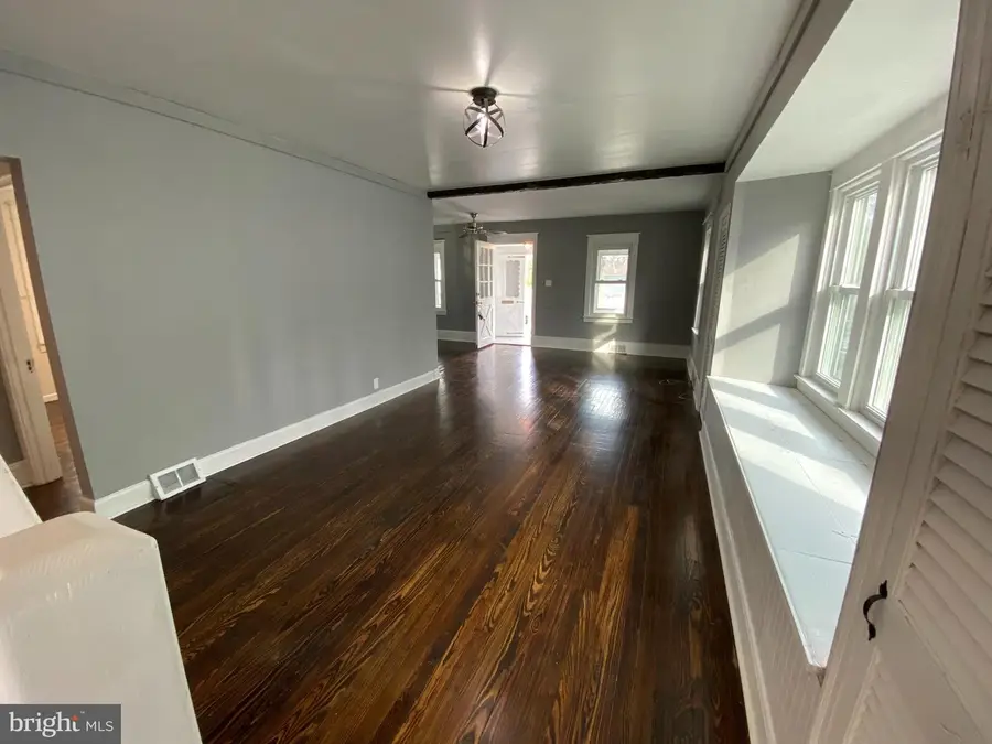 12 Page Ave, Barrington, NJ 08007 - #3