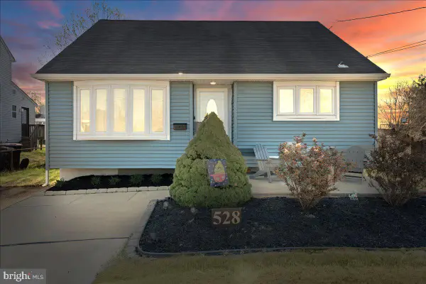 528 Rowand Ave, GLENDORA, NJ 08029