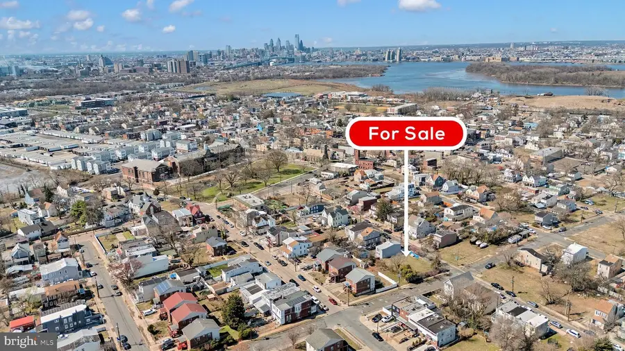 813 N 28th St, Camden, NJ 08105 - #2