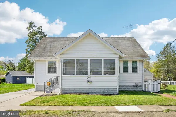 112 W Railroad Ave, BLACKWOOD, NJ 08012