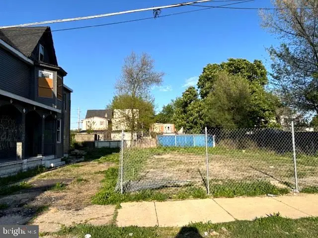 42 Stewart St, Camden, NJ 08105 - #2