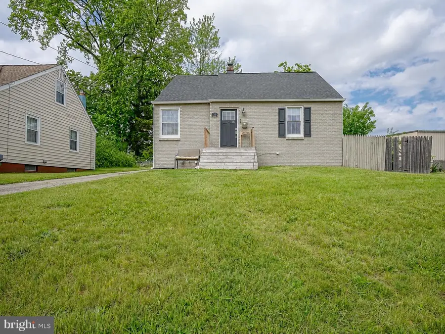 35 Saint Charles Pl, Runnemede, NJ 08078 - #2