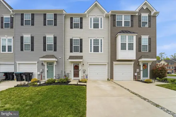 121 Plaza Dr, SICKLERVILLE, NJ 08081