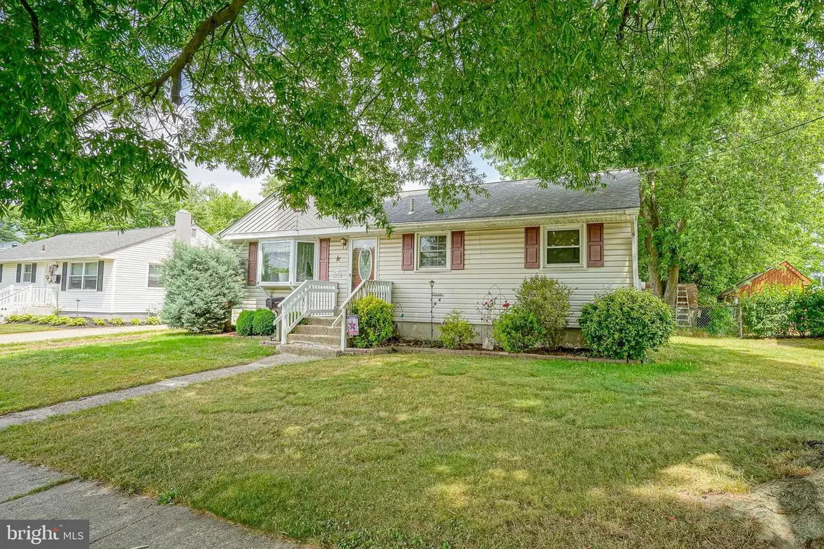 209 E Monroe Ave, Magnolia, NJ 08049 - #1