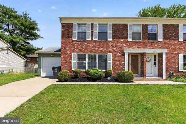 181 Peregrine Dr, VOORHEES, NJ 08043