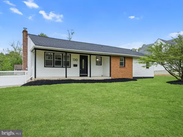 130 W Monroe Ave, MAGNOLIA, NJ 08049