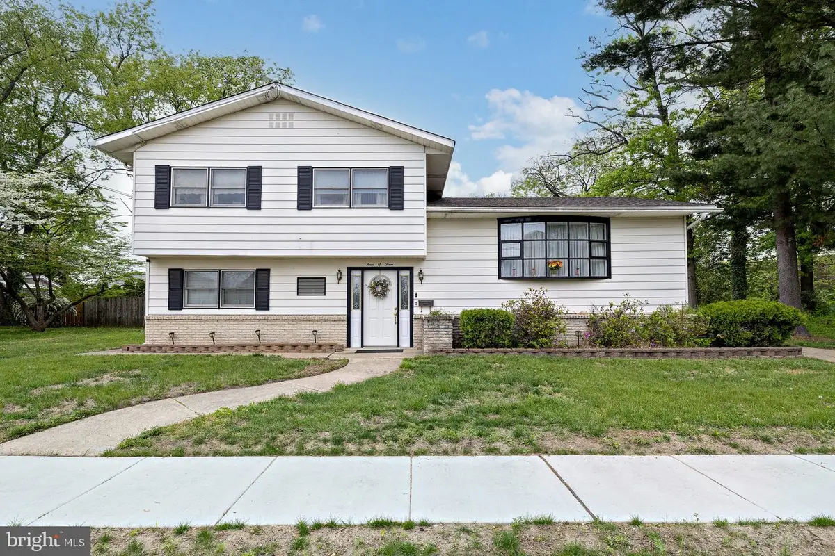 403 Memorial Ave, Gloucester City, NJ 08030 - #1