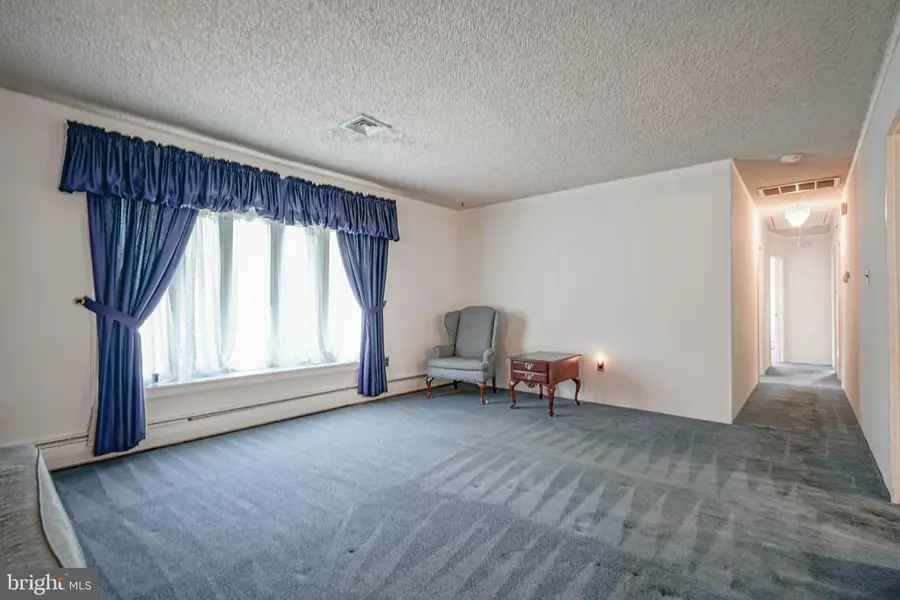 430 Oak Ave, Blackwood, NJ 08012 - #2