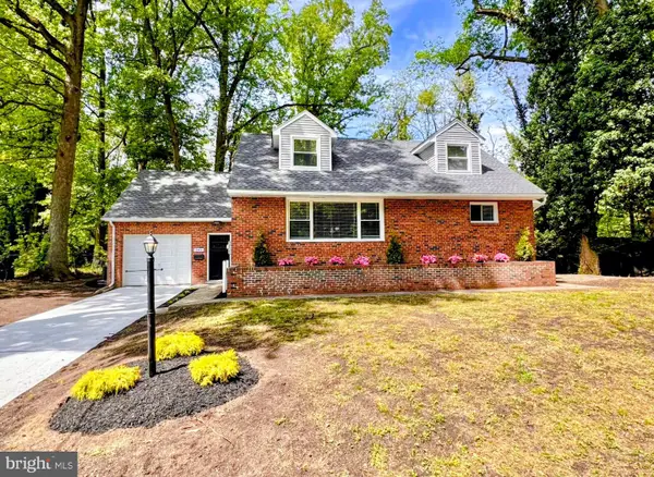 143 Apple Ave, BELLMAWR, NJ 08031