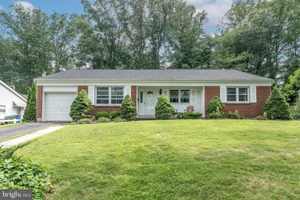 1744 Lark Ln, CHERRY HILL, NJ 08003