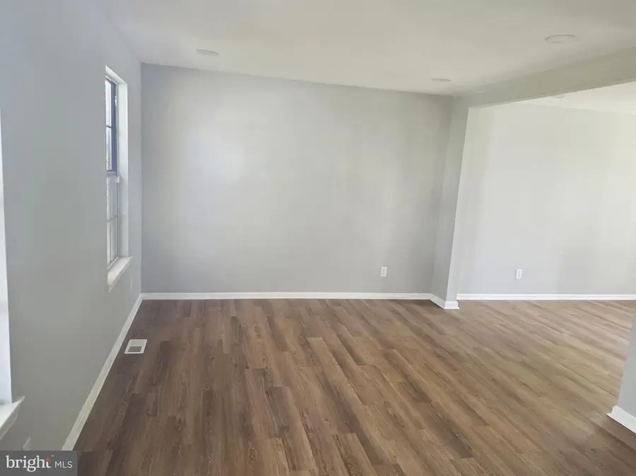 5 Chapel Cir, Sicklerville, NJ 08081 - #3