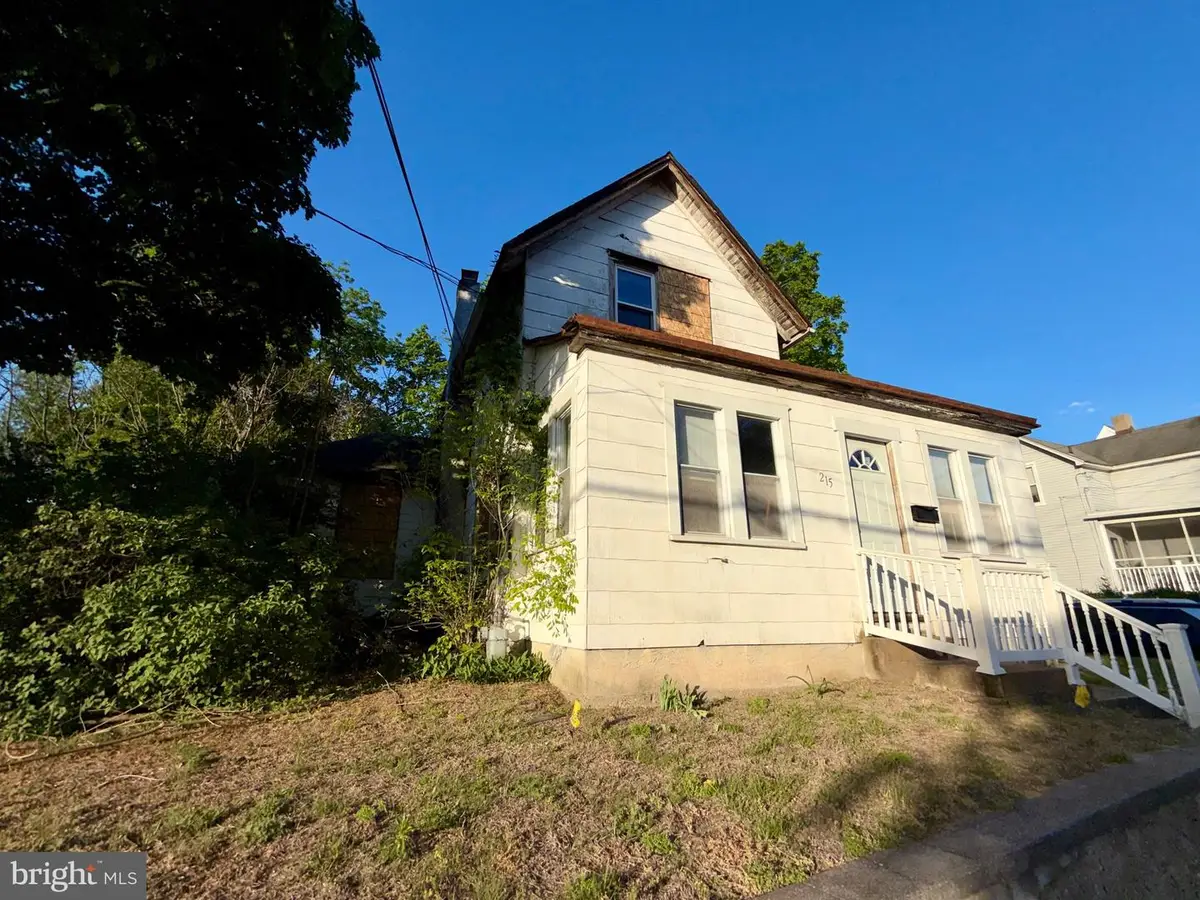 215 Berlin Rd, Clementon, NJ 08021 - #1